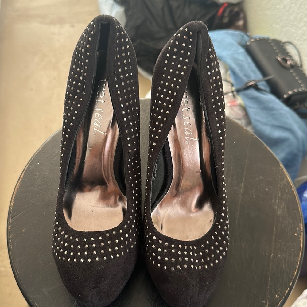 Wet seal black heels rhinestone size 7